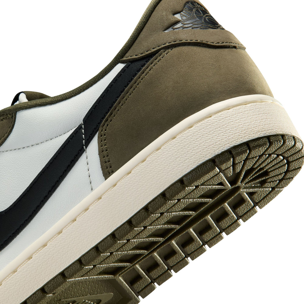 Air Jordan Mens 1 Retro Low - Medium Olive